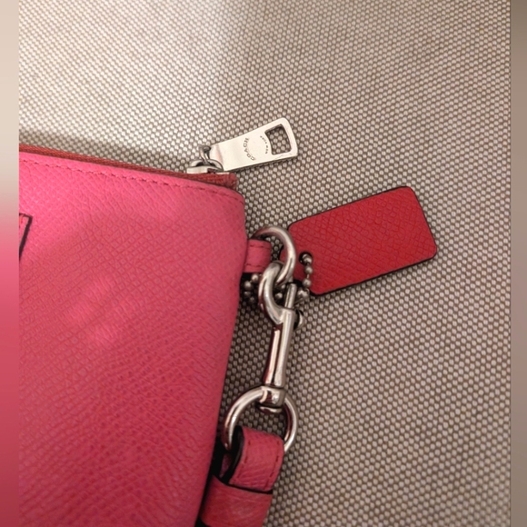 Hot Pink Coach Wristlet / Clutch / Wallet Handbag Mini Small - Picture 5 of 5